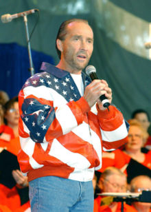 220px-lee_greenwood.jpg